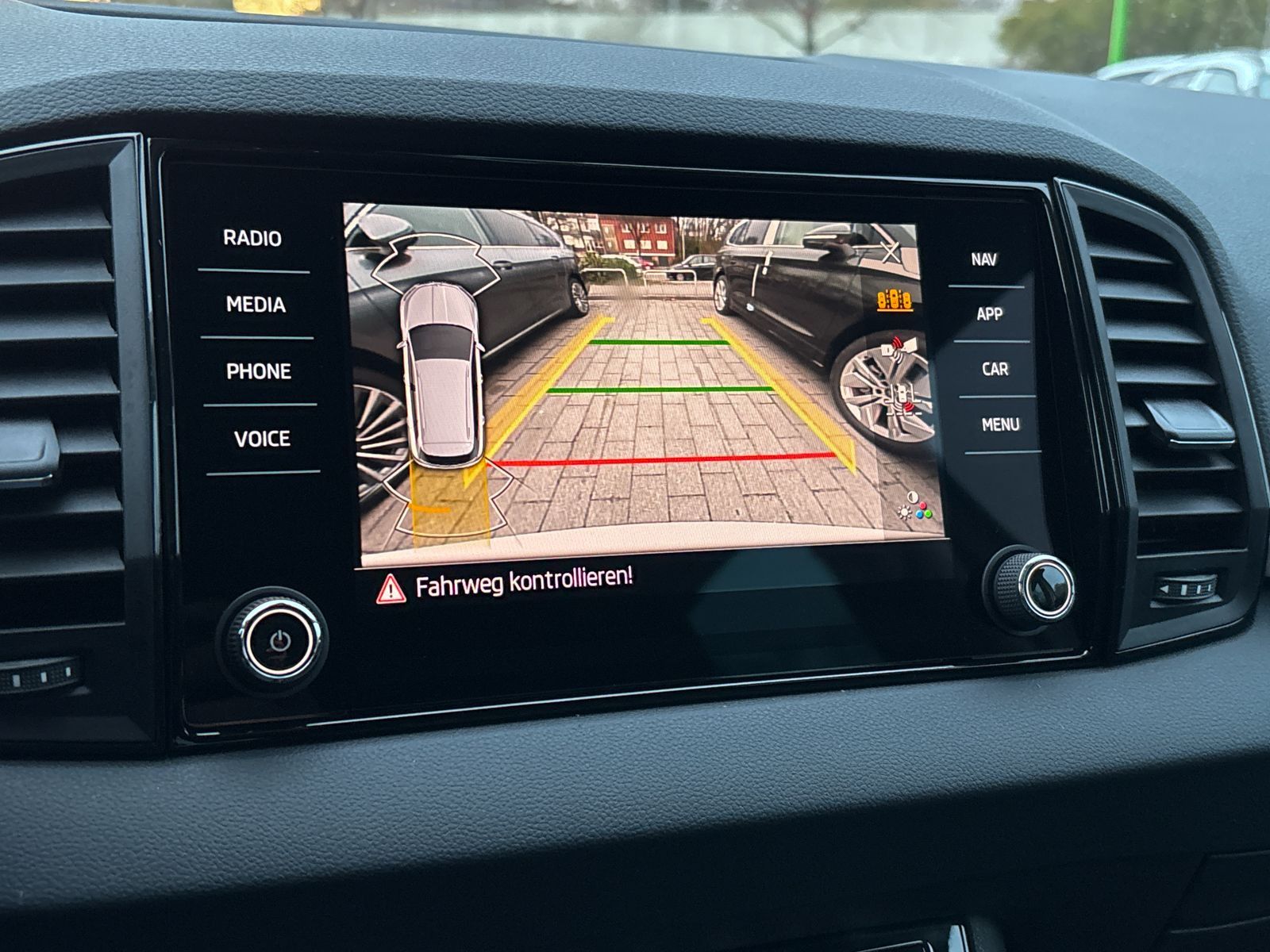 Skoda Karoq - Bild 10