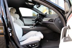 BMW M5 Competition xDrive/ LASER/ MASSAGE/ M DRIVERS BMW M5 Competition xDrive/ LASER/ MASSAGE/ M DRIVERS