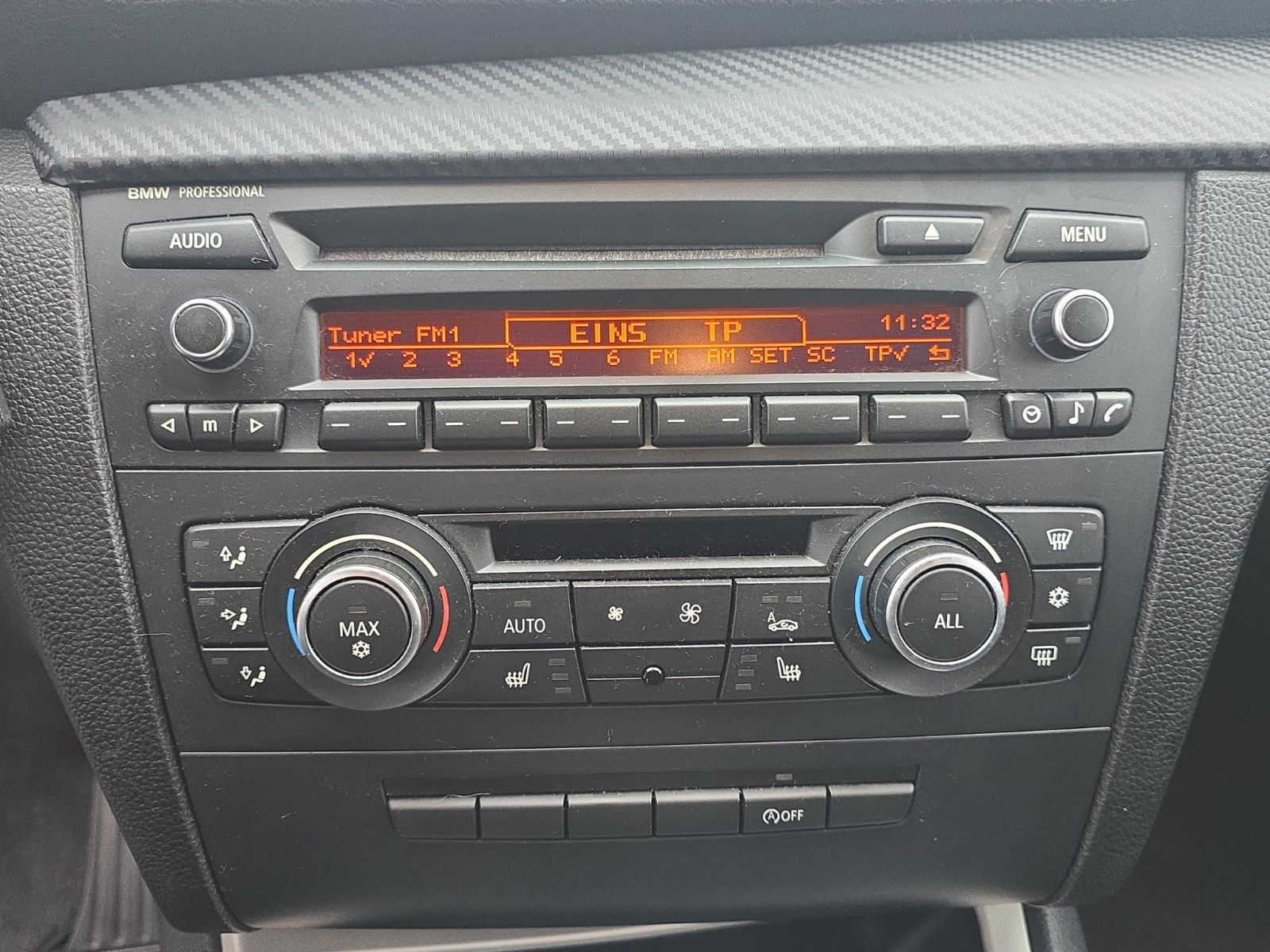 Fahrzeugabbildung BMW 118i 1 Limousine PDC+SHZ+TEMPOMAT+KLIMA