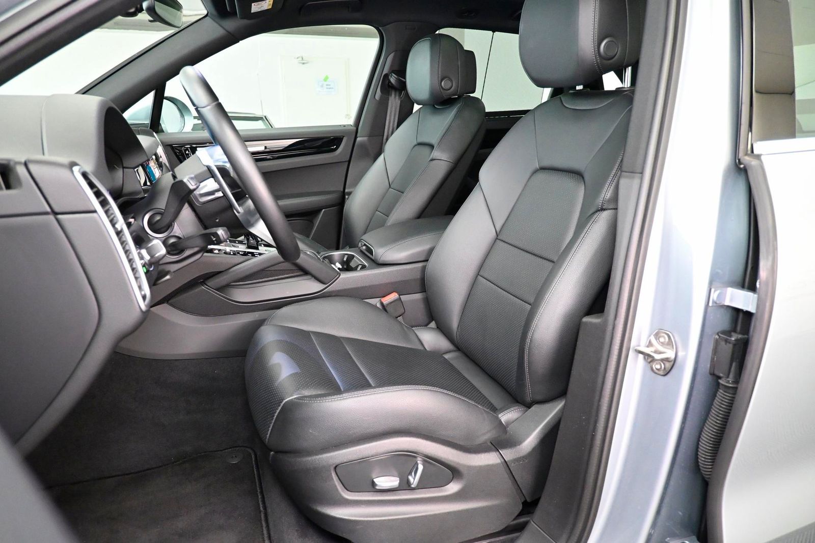 Porsche Cayenne E-Hybrid *Sport-Chrono-Paket* foto 6