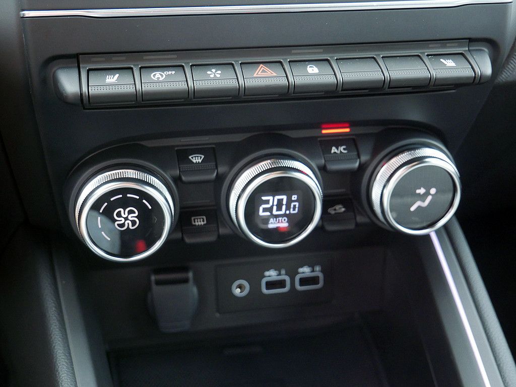 Fahrzeugabbildung Renault Clio Techno TCe 90