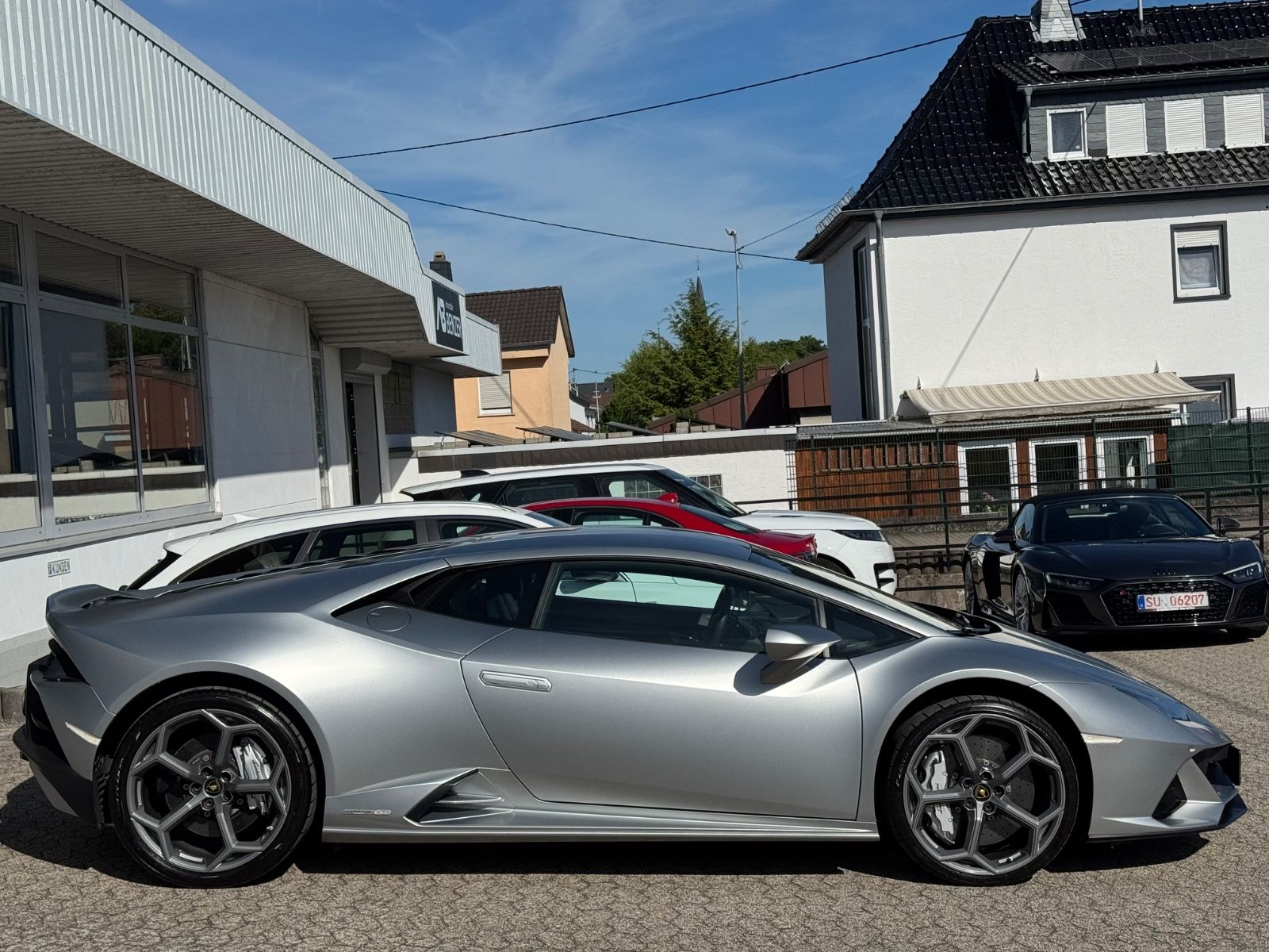 Fahrzeugabbildung Lamborghini Huracán EVO V10 /LIFT/SENSONUM/KAMERA/ACC
