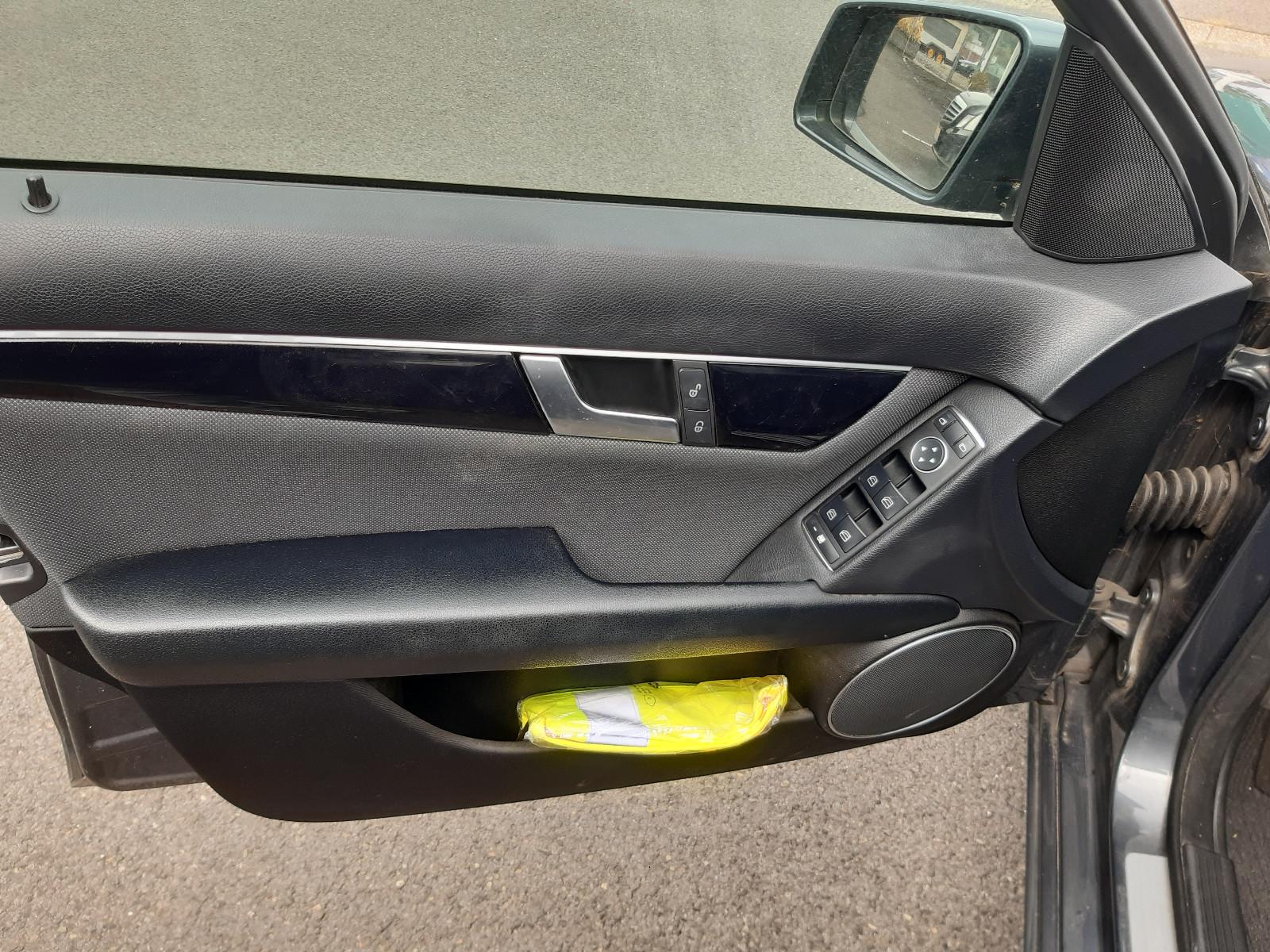 Mercedes-Benz C180 2014 — photo 9