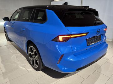 Fotografie 12 des Opel Astra Sports Tourer 1.2 Turbo Automatik GS