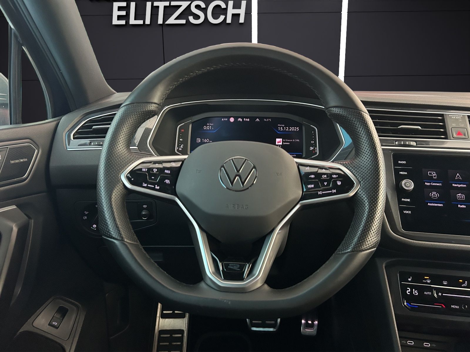 Fahrzeugabbildung Volkswagen Tiguan Allspace R-Line TDI 4M DSG IQ.Light ACC A