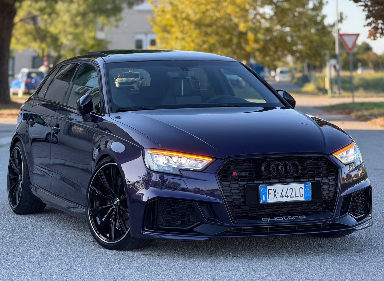 Audi A3 RS 3 Sedan