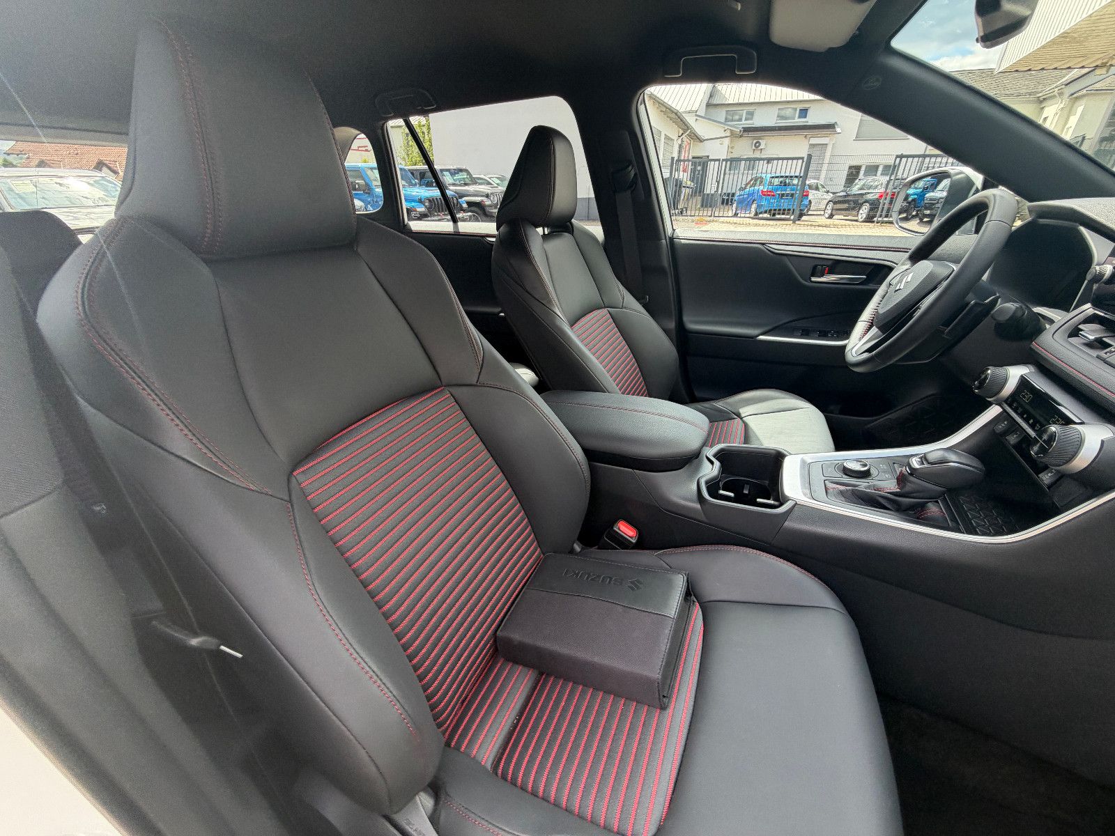 Fahrzeugabbildung Suzuki Across 2.5 Plug-In Hybrid Comfort+ E-Four/ACC/