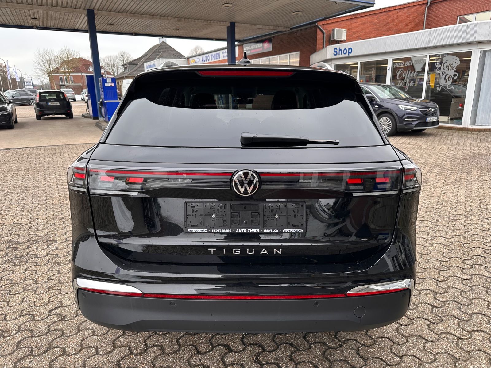 Fahrzeugabbildung Volkswagen Tiguan 2.0 TDI Elegance DSG AHK/Matrix/ACC/Navi