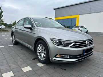 Volkswagen Passat - 3