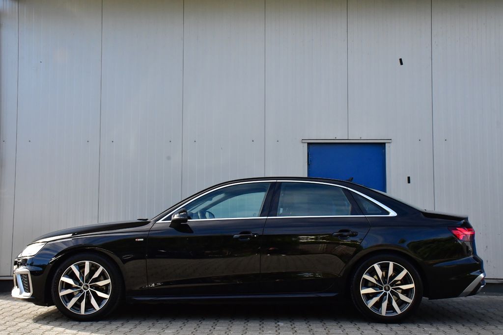AUDI A4 2024