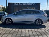 Hyundai i30 cw blue Style*AUTOMATIK*KAMERA*NAVI* - Hyundai i30 mit Diesel-Antrieb: Kombi