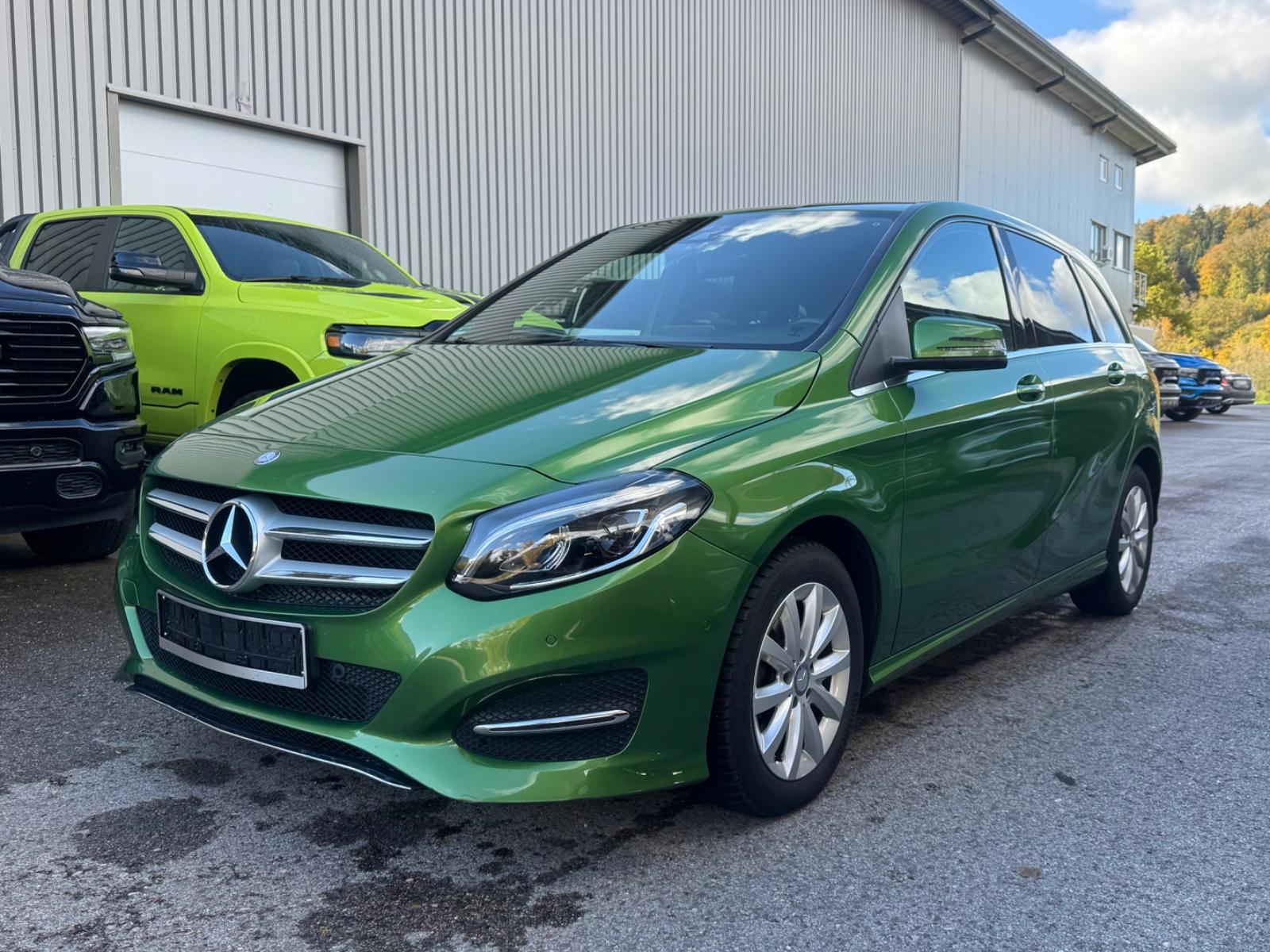 Mercedes-Benz B 200