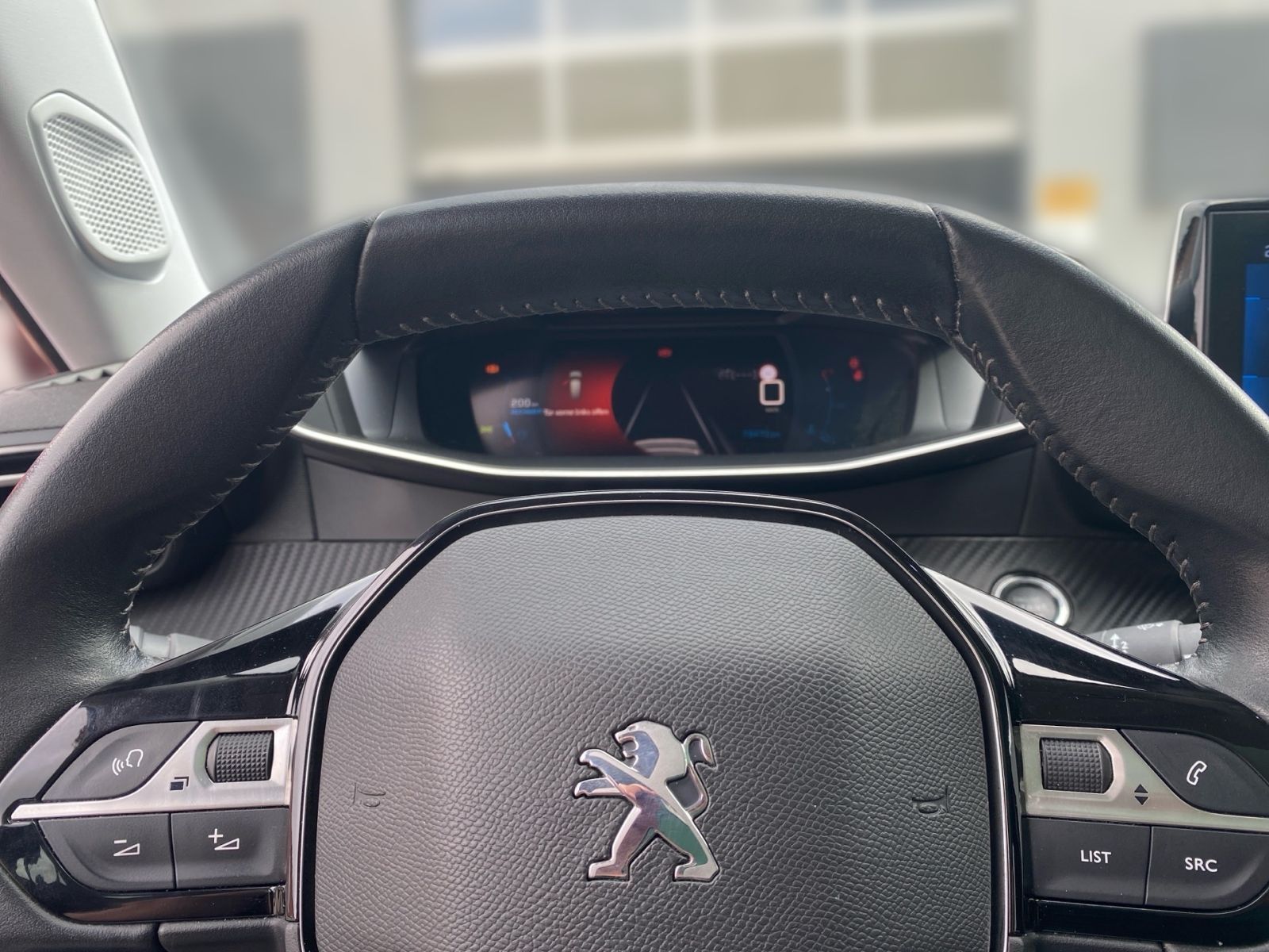 Fahrzeugabbildung Peugeot 2008 1.2 PureTech 130 Allure *ePano*360'*GJR*Alu
