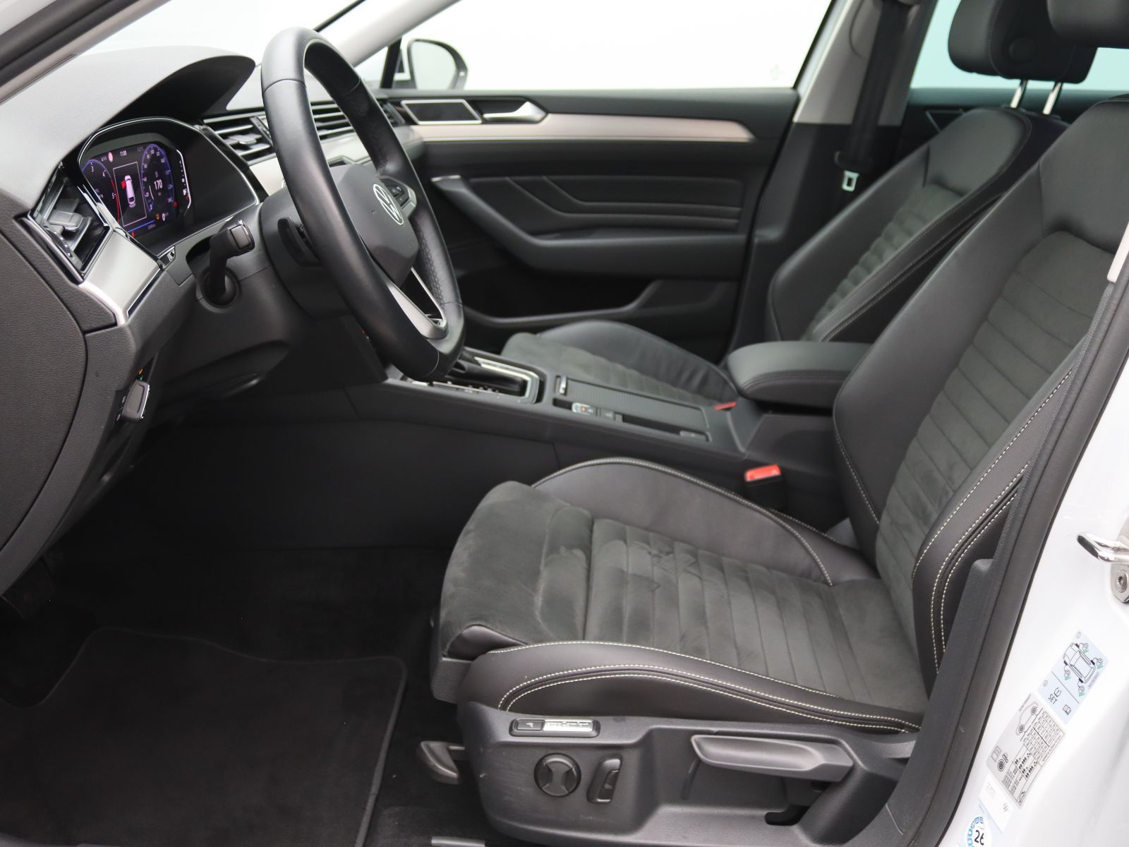 Volkswagen Passat Variant - Bild 16