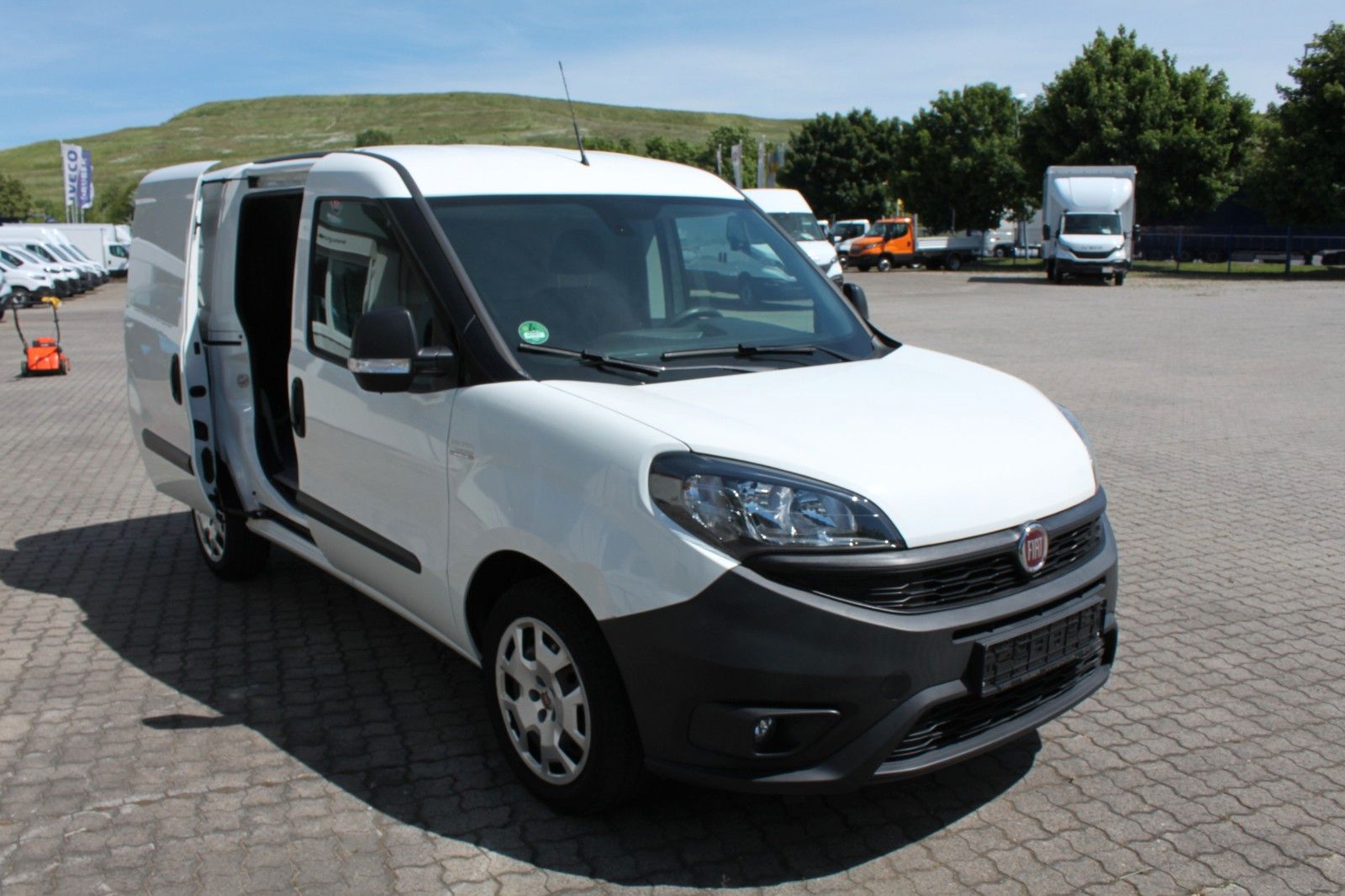 Fahrzeugabbildung Fiat Doblo Kawa L1H1 120PS Erdgas + Benzin Nottank