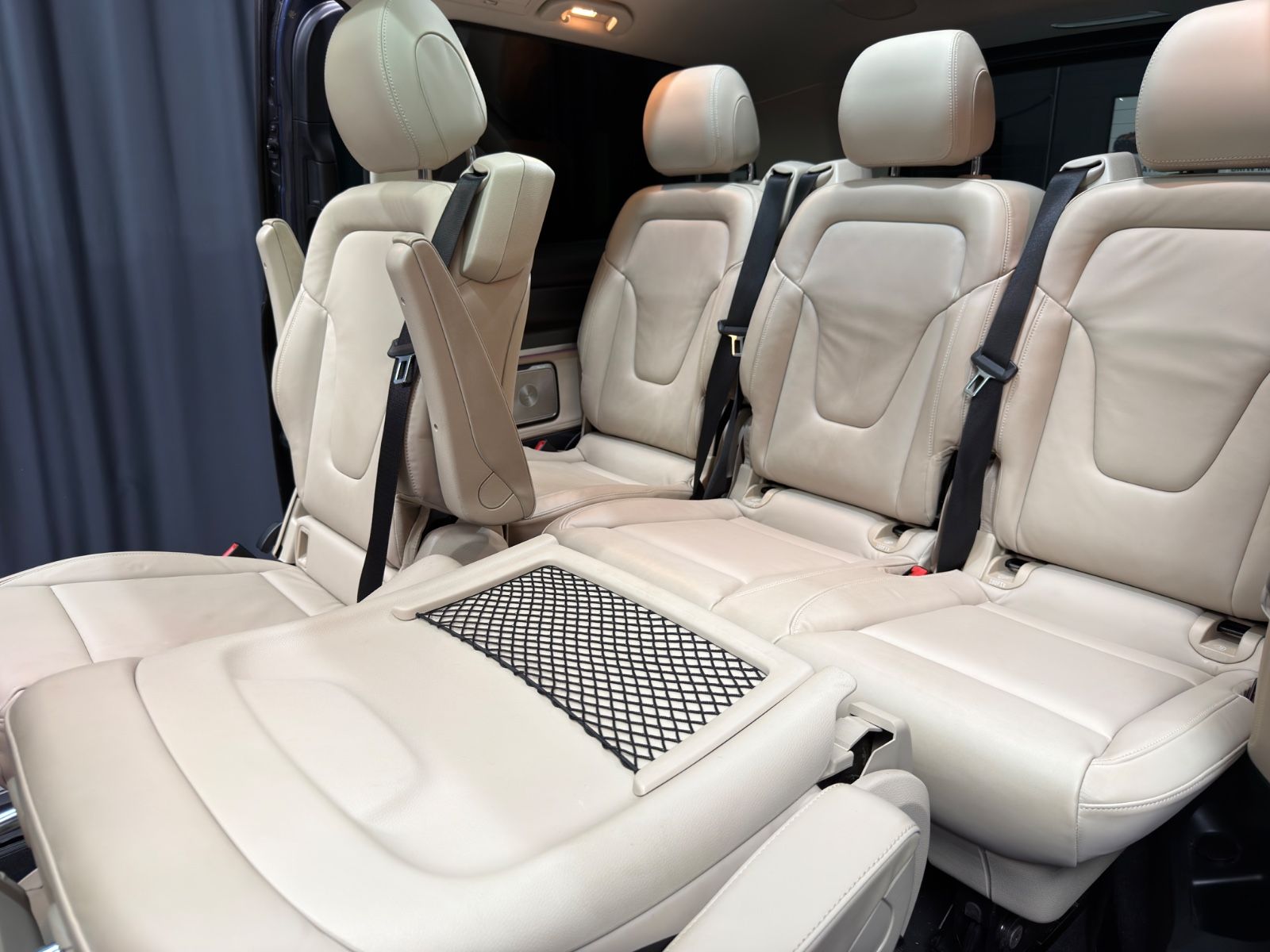 Fahrzeugabbildung Mercedes-Benz V250d lang EXCLUSIVE|AMG|BURMESTER|PANO|ACC|360°