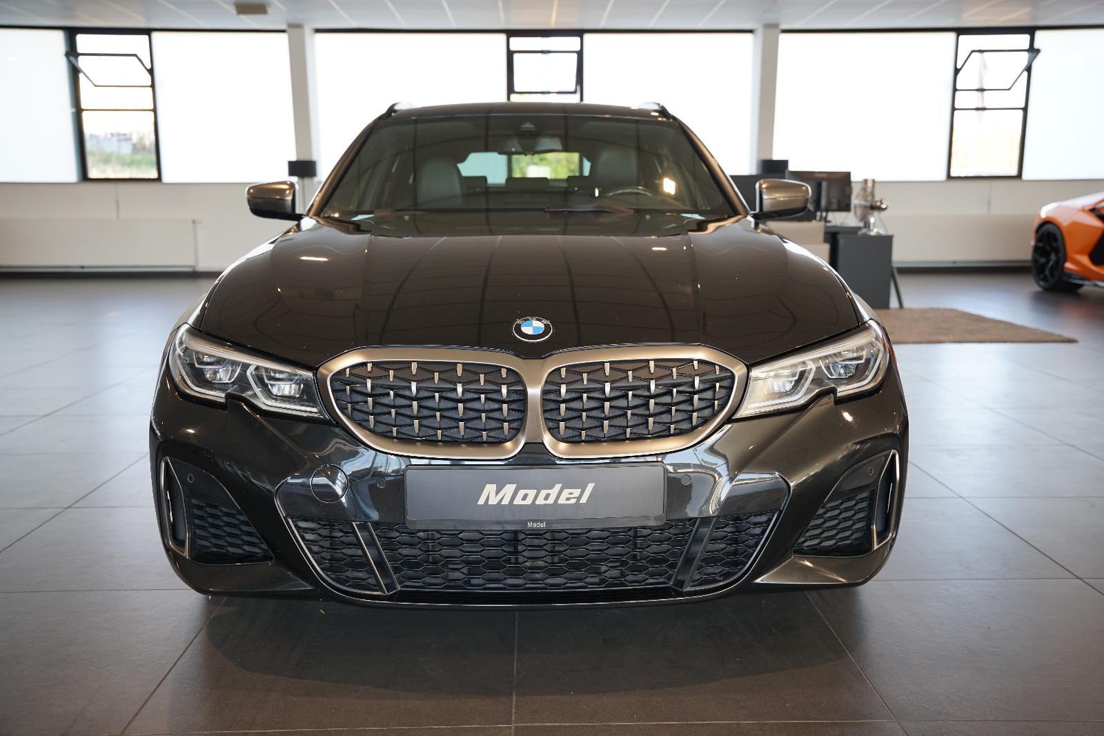 BMW M340i Touring xDrive | Laser | Pano | HuD | 19