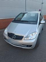 Mercedes-Benz A 160 Autotronic - - Mercedes-Benz A 160 Gebrauchtwagen in Stuttgart
