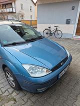 Ford Focus 1.6 - - Ford Focus aus 2003: Kombi