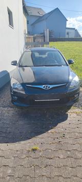 Hyundai i30 CW 1.6 CRDi 66 kW Classic  - Hyundai i30 aus 2010 mit Diesel-Antrieb