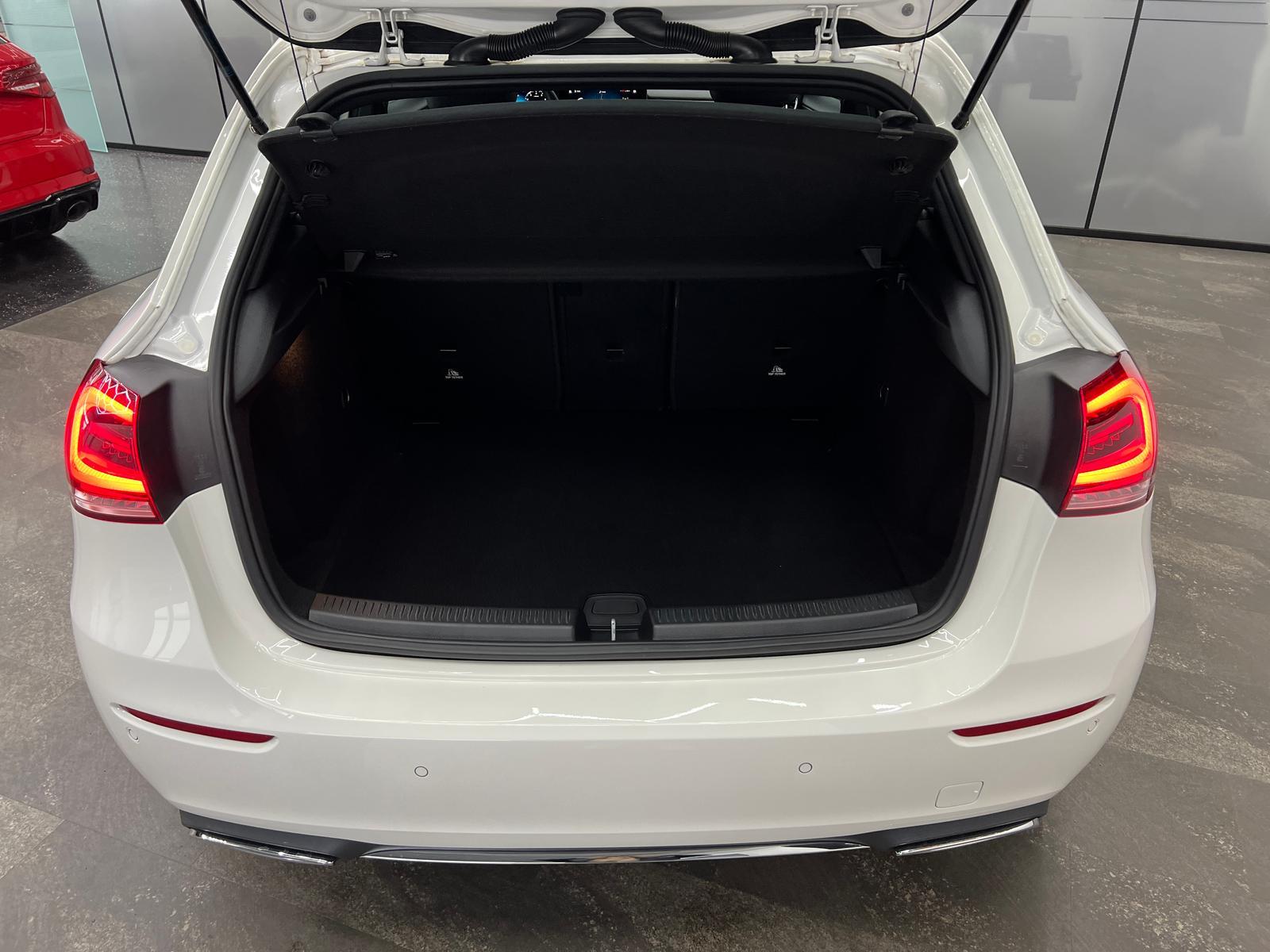 Mercedes-Benz A 250 4Matic Progressive AHK, LED, Premium Paket