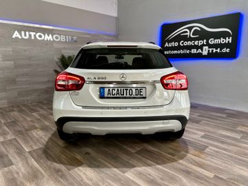 Fahrzeugabbildung Mercedes-Benz GLA 200 Style *Navi *PDC *1.Hand