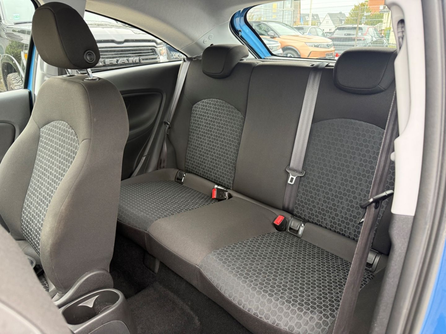 Fahrzeugabbildung Opel Corsa E Edition SHZ+LHZ+PDC