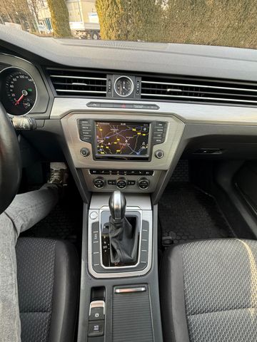 VW Passat Variant