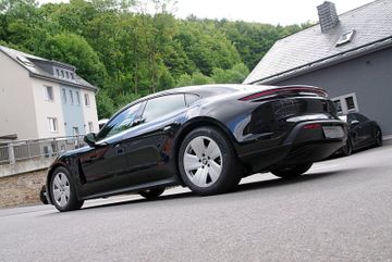 Porsche Taycan*Unfallfrei,14-Wege,Sitzheizung,PDLS+,360°