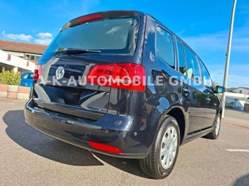 Volkswagen Touran - 10