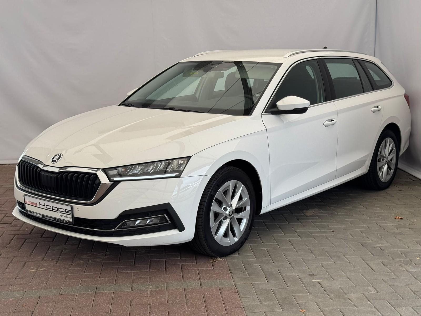 Skoda Octavia Combi 2.0TDI DSG+LED+KEYLESS+APP+PDC+MFL