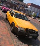 Ford Crown Victoria Police Interceptor Yel... - Ford Crown: Victoria