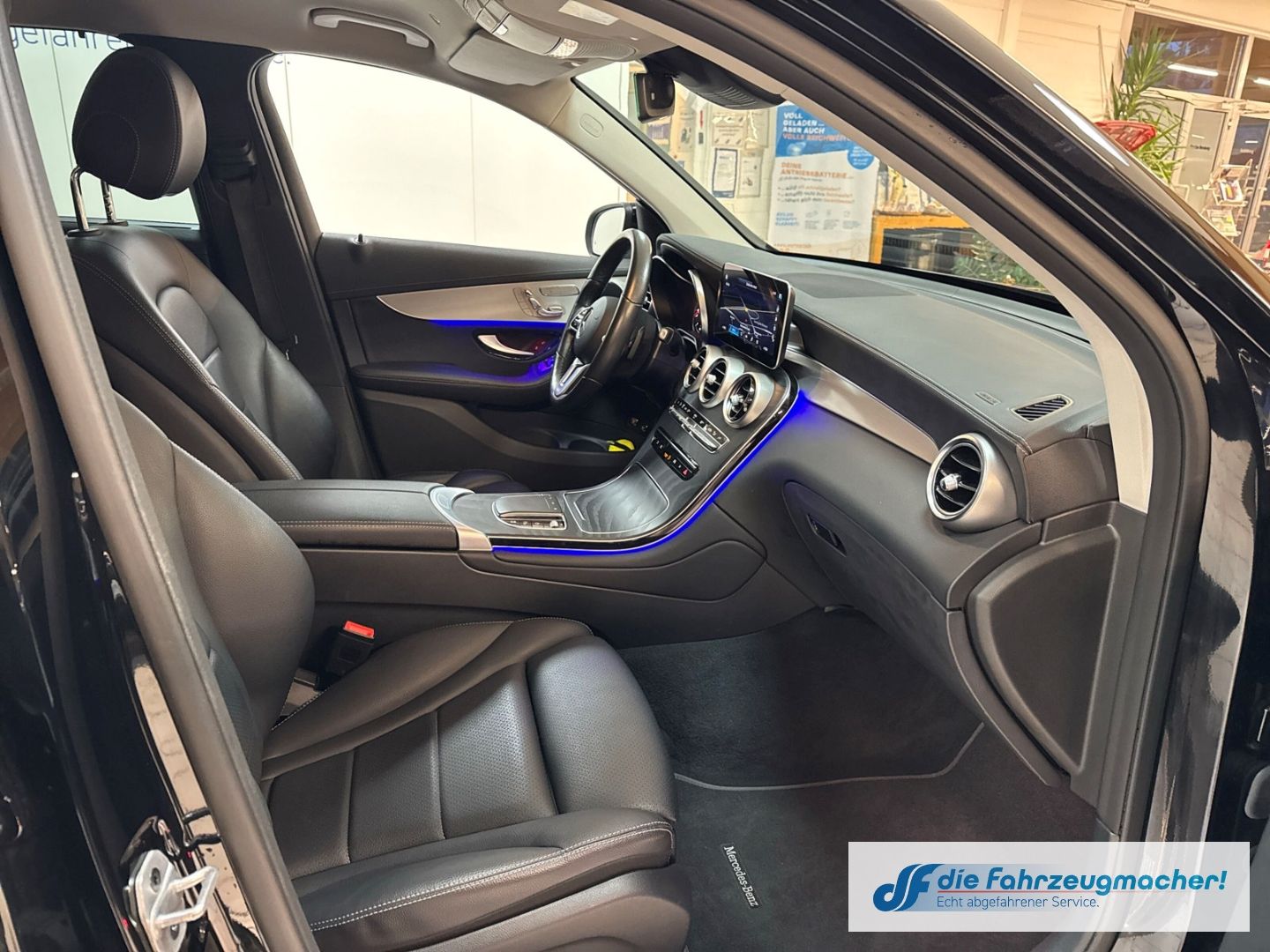 Fahrzeugabbildung Mercedes-Benz GLC 300 e 4Matic Digitales Cockpit Memory Sitze