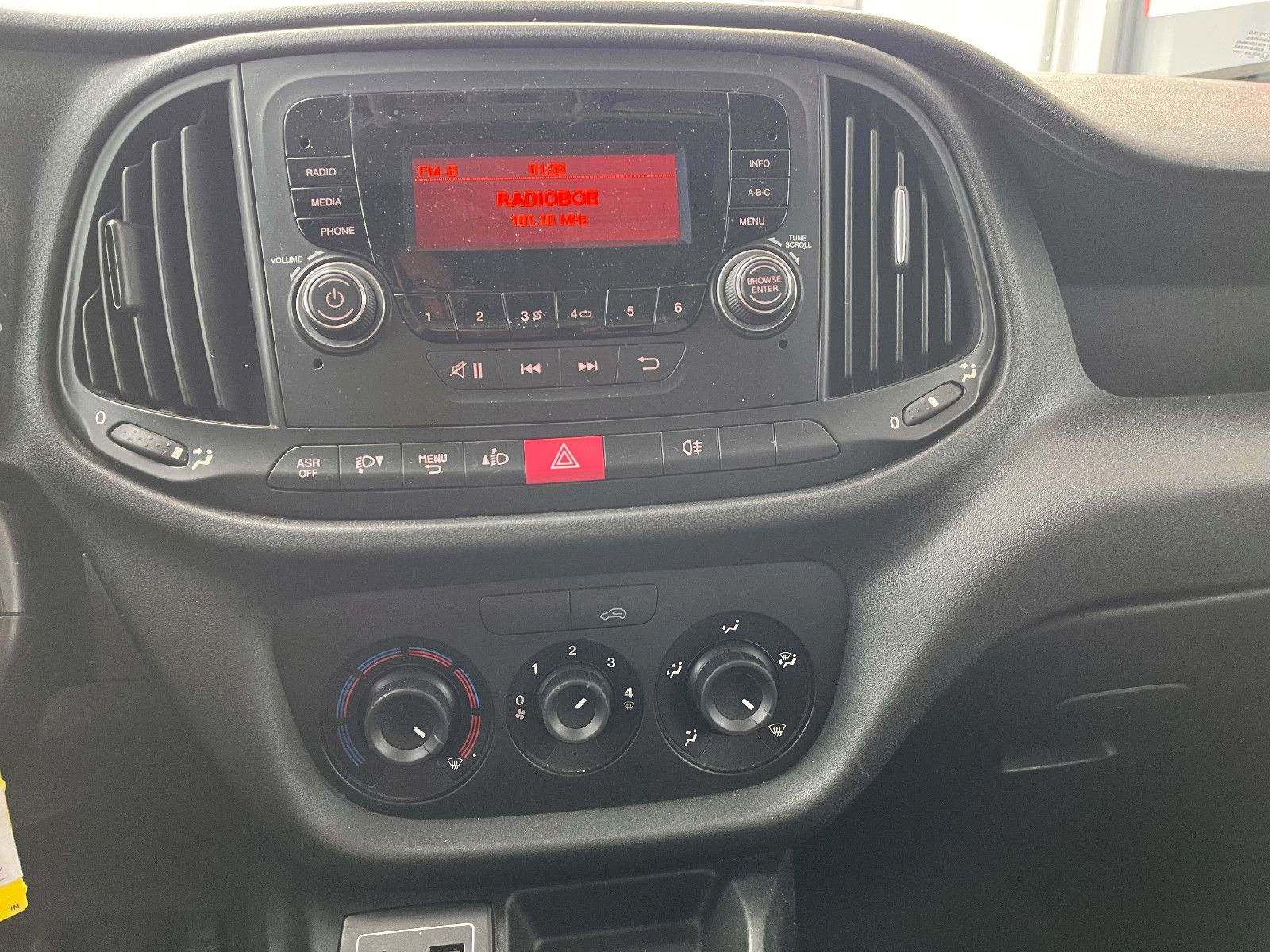 Fahrzeugabbildung Fiat Doblò Basis Kasten