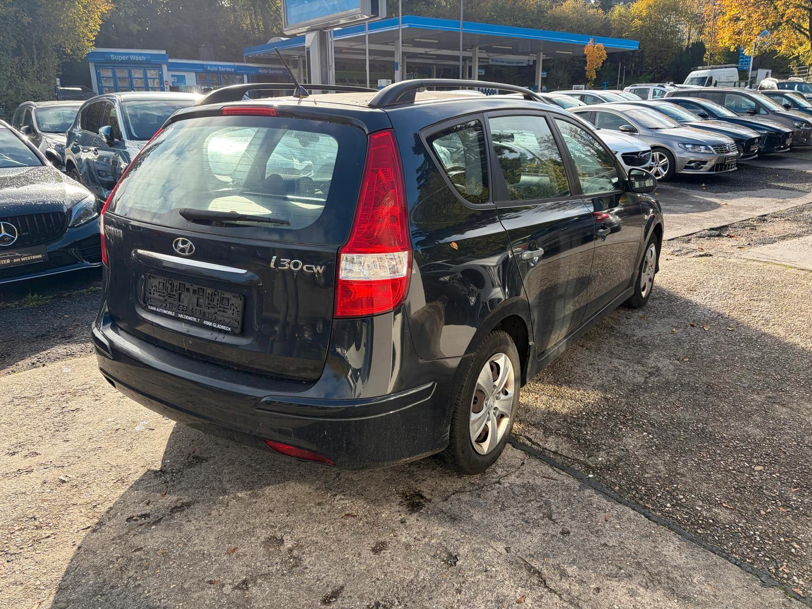 Hyundai i30 2011 — engine 1.396 cm³, 109 HP (80kW)