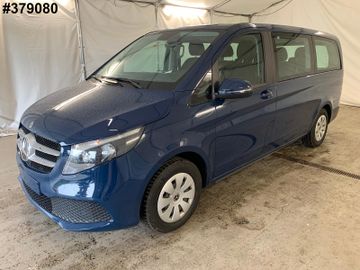 Mercedes V 220 - 1