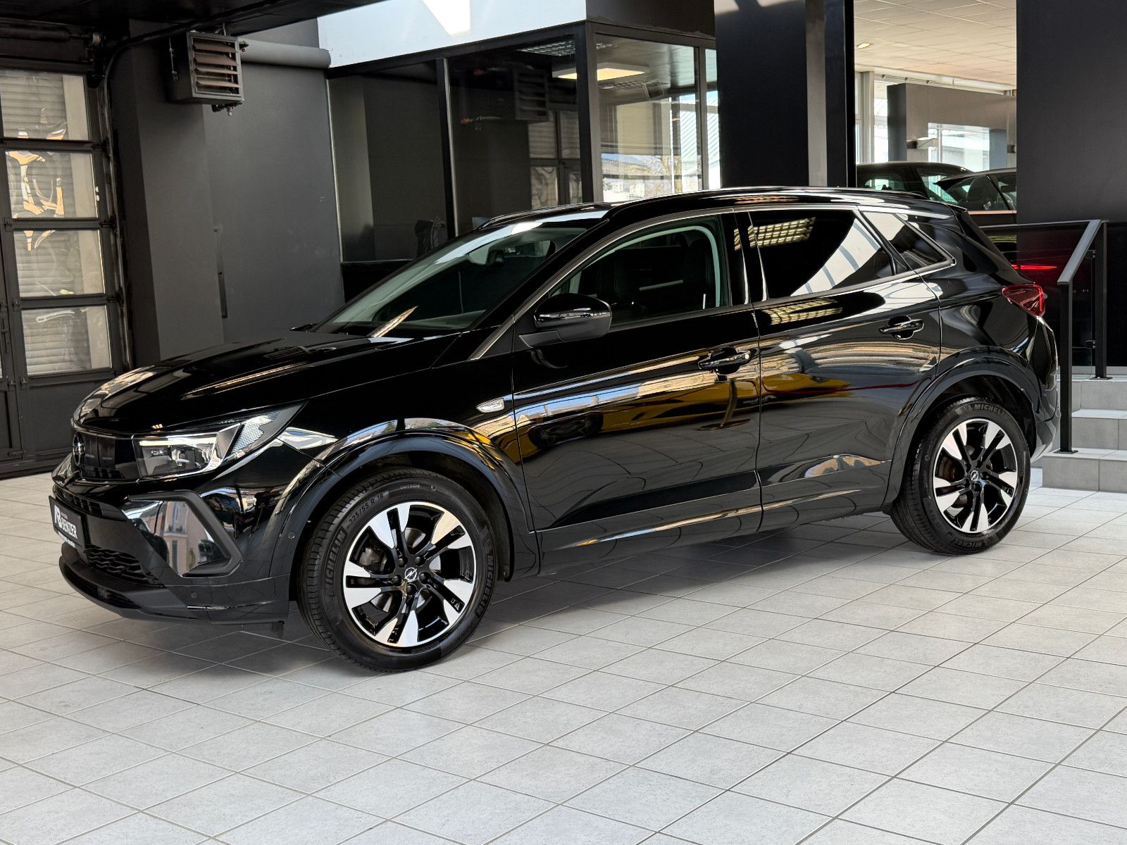 Fahrzeugabbildung Opel Grandland Ultimate/LEDER/KAMERA/ASSISTANC/LED/DI