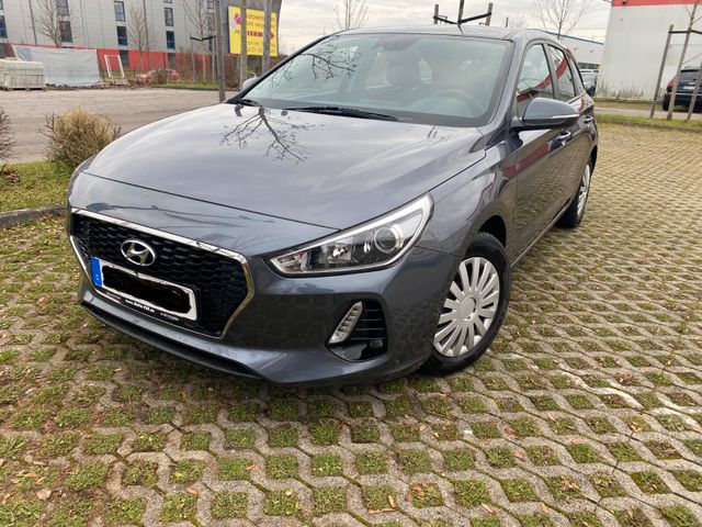 Hyundai i30 1.4*I Hand*Garagenauto*EURO-6