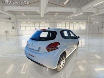 Peugeot 208 - 3