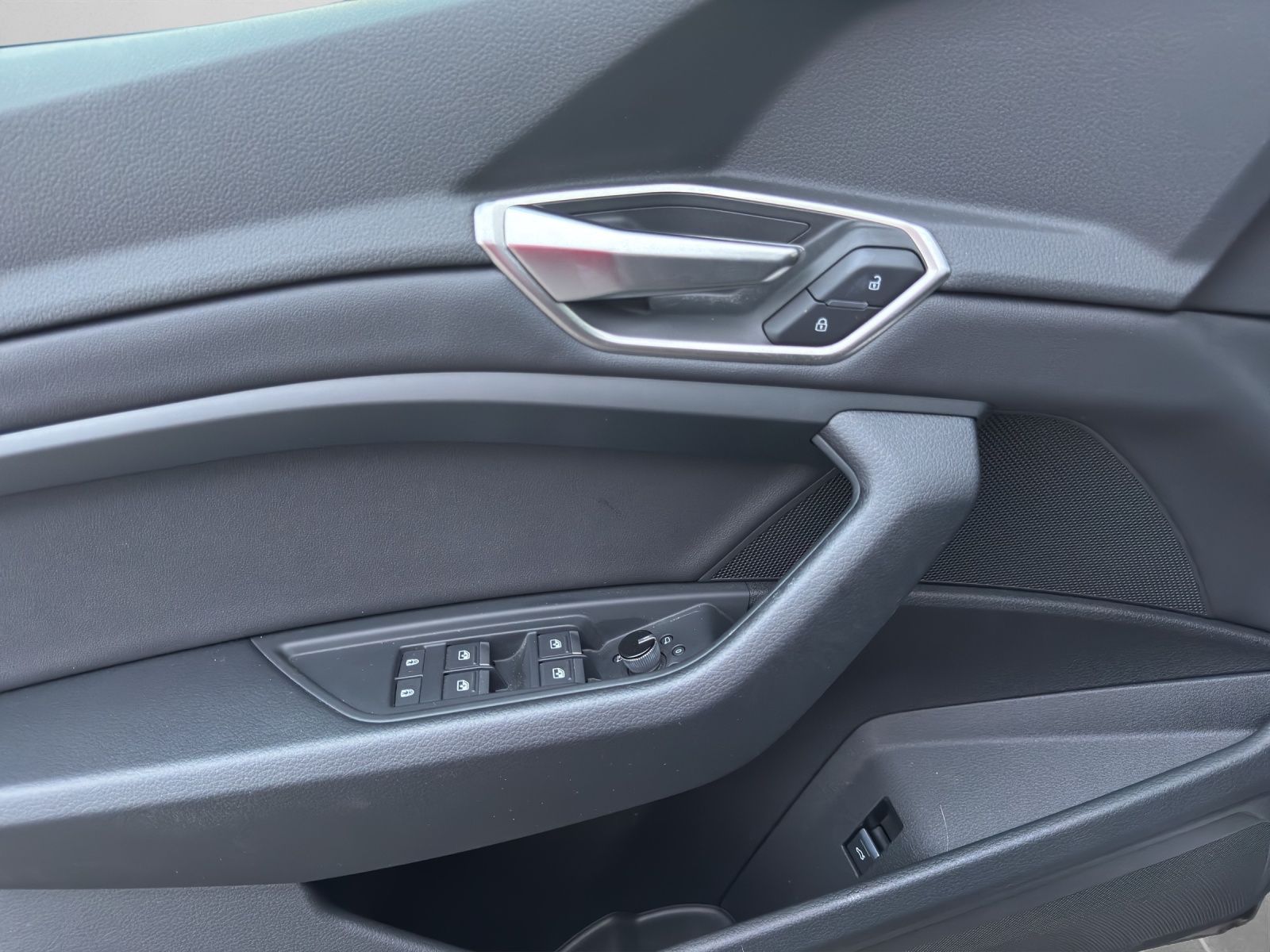 Audi Q8 e-tron - Bild 14