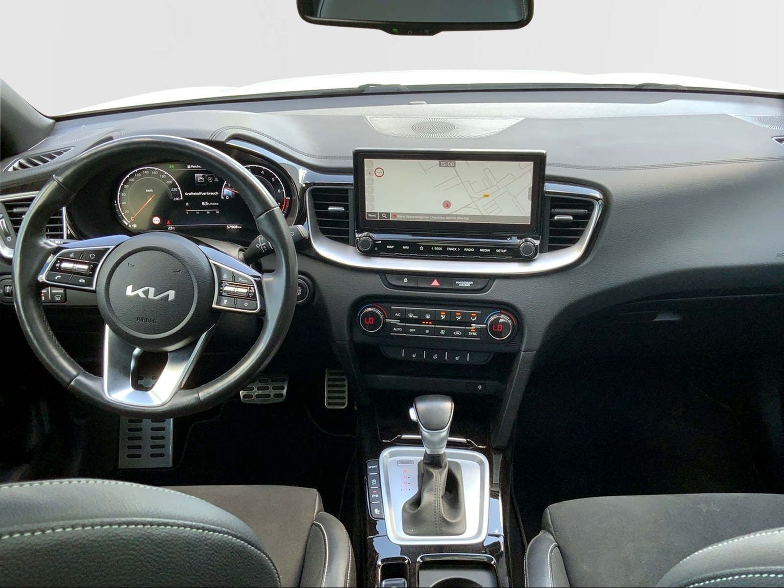 Xceed 1.6 T-GDI Black Xdition PANO,SHZ,NAV,PDC.