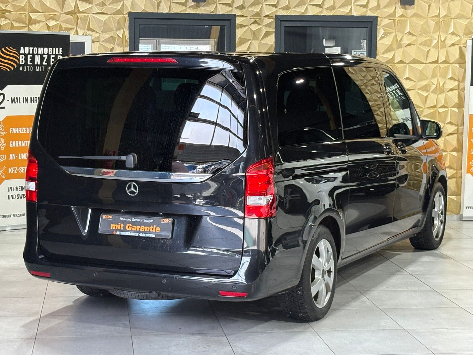 Fahrzeugabbildung Mercedes-Benz V 220d EDITION lang /8-SITZ/BURMESTER/KAMERA/