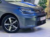 Volkswagen Caddy-V- Maxi-DSG-Style-Behindertengerecht-Rampe - Volkswagen Caddy Maxi aus 2023