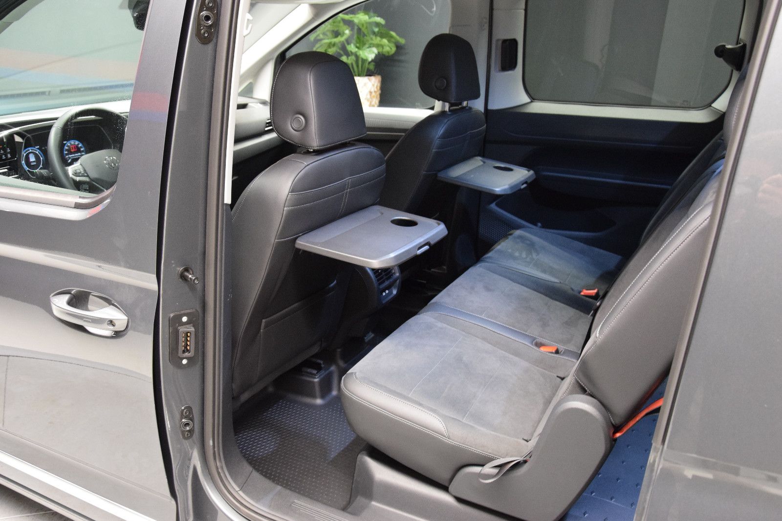 Fahrzeugabbildung Volkswagen Caddy Style Maxi Navi LED ACC 7 Sitze