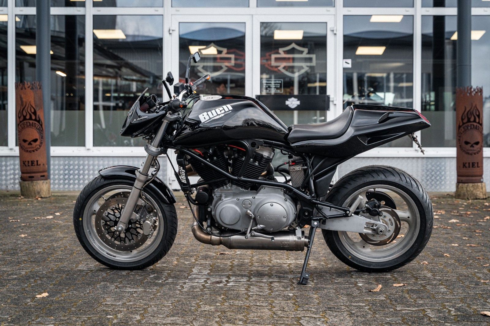 Fahrzeugabbildung Buell CYCLONE Sport Luftfilter Supertrapp Auspuff