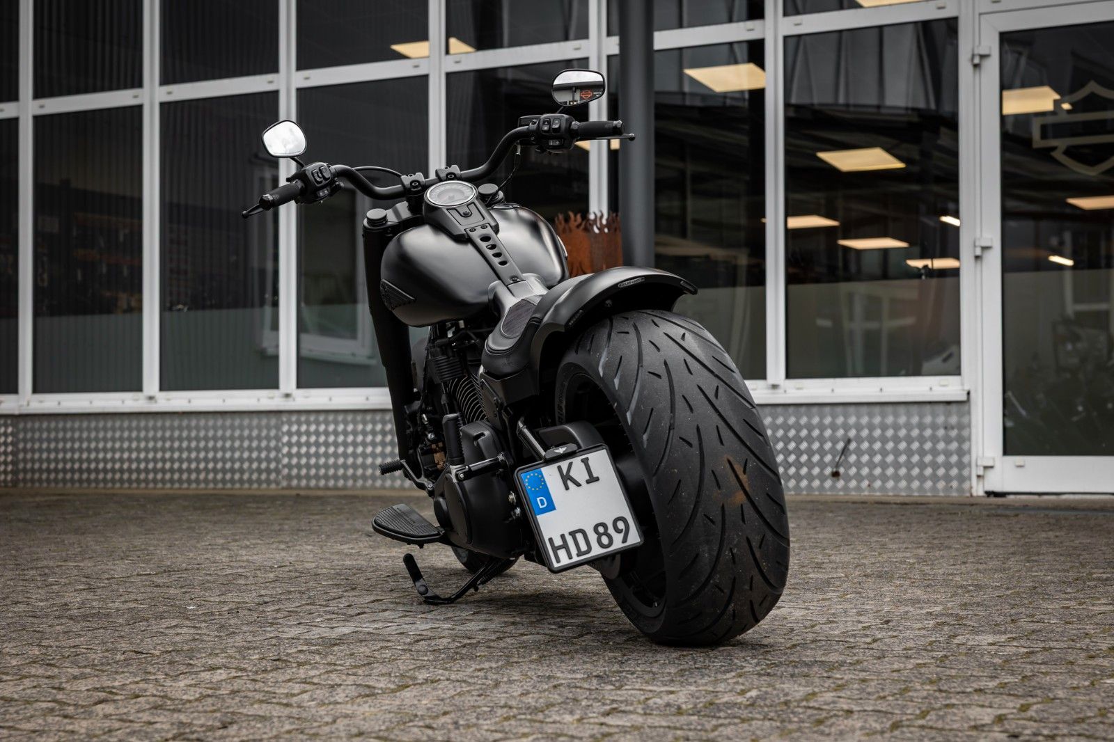 Fahrzeugabbildung Harley-Davidson ALL MATT DARK BOY FLFBS 117 MY25-H-D Kiel Custom