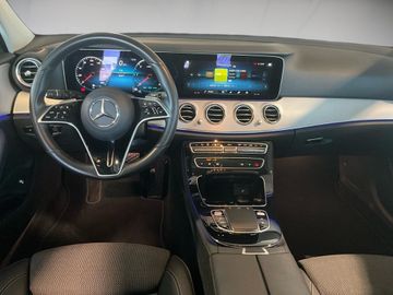 Mercedes E 220 - 10