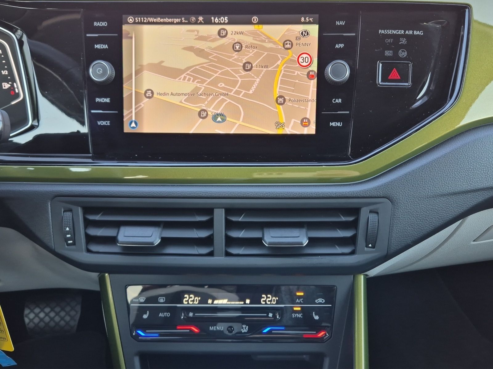 Fahrzeugabbildung Volkswagen Taigo 1.0 TSI Style DSG Matrix RFK SHZ ACC APP