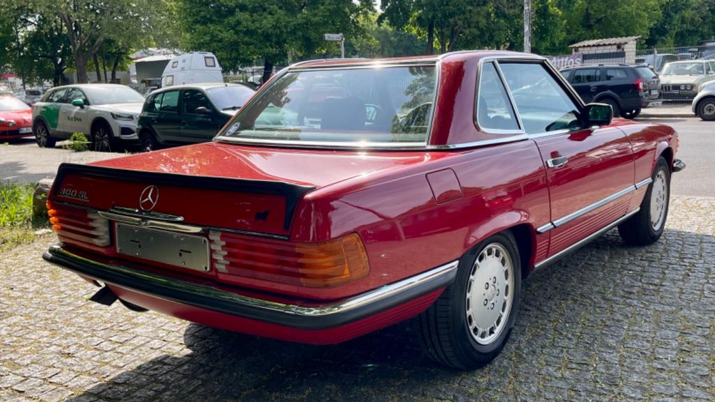 Mercedes-Benz SL 300