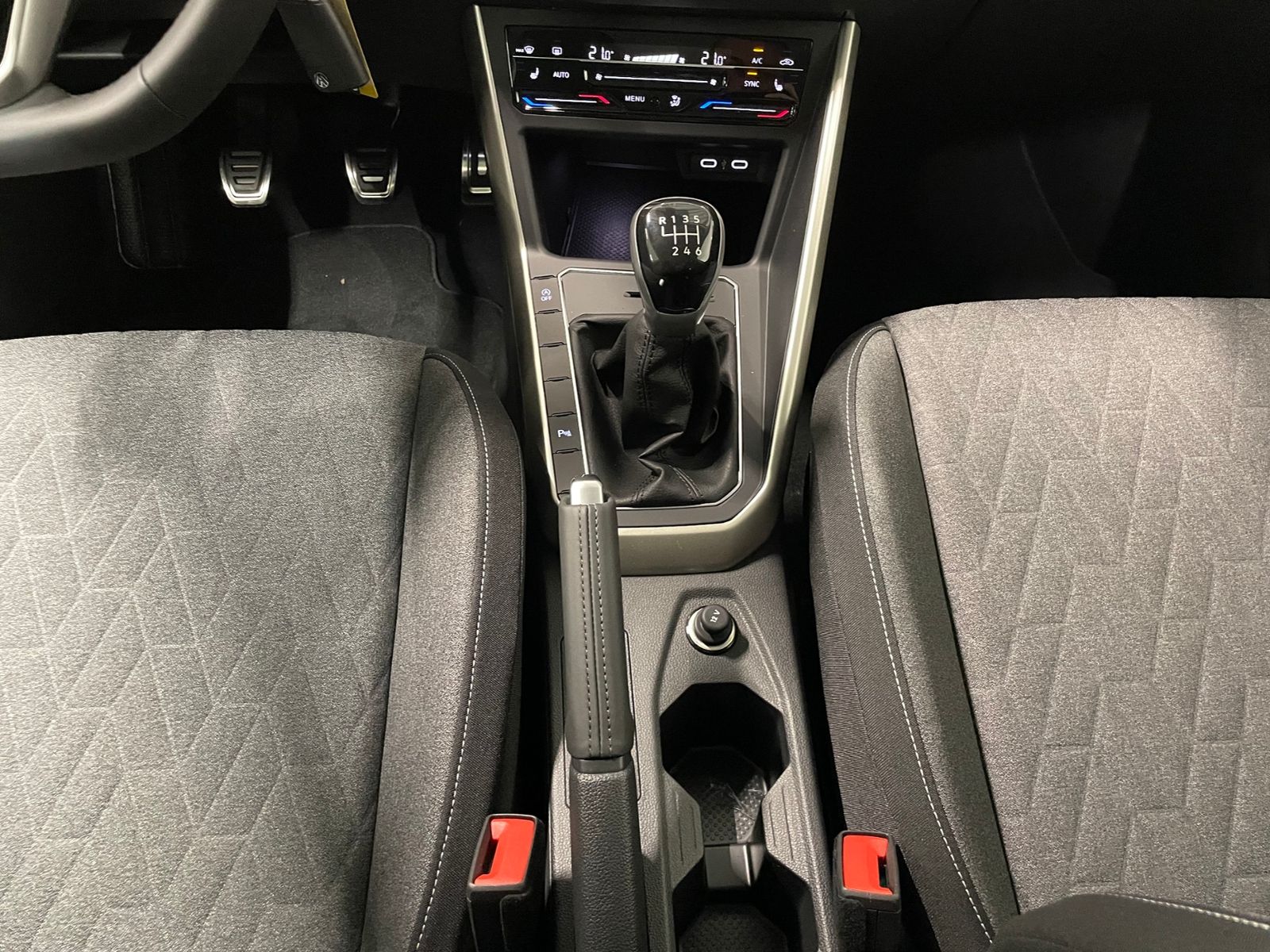 Taigo Move 1.0 TSI NAVI LED APP PDC